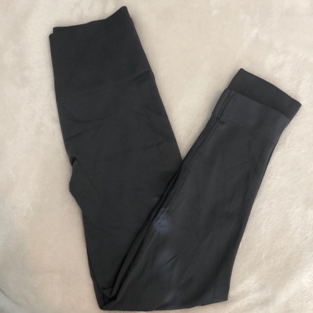 Grey Lululemon Zone In Crop
